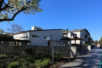 Park Villas South in San Diego, CA - Building Photo - Building Photo