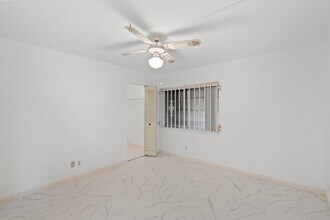 441 Pine Glen Ln in Greenacres, FL - Building Photo - Building Photo