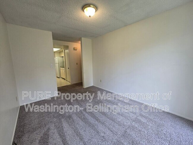 3366 Cherrywood Ave in Bellingham, WA - Building Photo - Building Photo