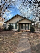 2407 Hayes St in Wichita Falls, TX - Building Photo