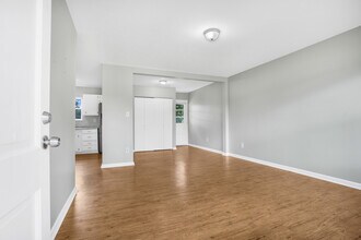 4810 Guy Dr in Louisville, KY - Building Photo - Building Photo