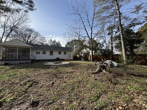 906 Foley Dr in Williamsburg, VA - Foto de edificio - Building Photo