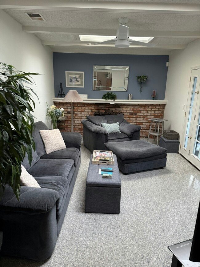 33887 Whitehead Ln in Fremont, CA - Building Photo - Building Photo