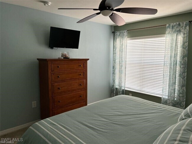 1405 Tiffany Ln in Naples, FL - Foto de edificio - Building Photo