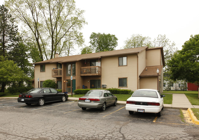 Whitehills I in Howell, MI - Foto de edificio - Building Photo