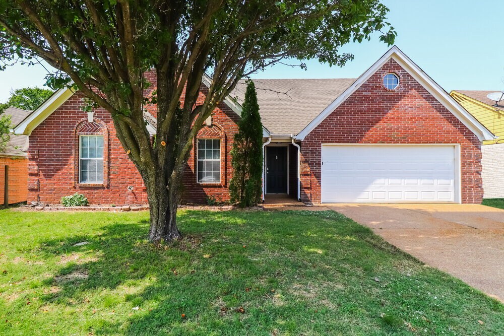 6824 Skylar Mill Ave in Cordova, TN - Building Photo