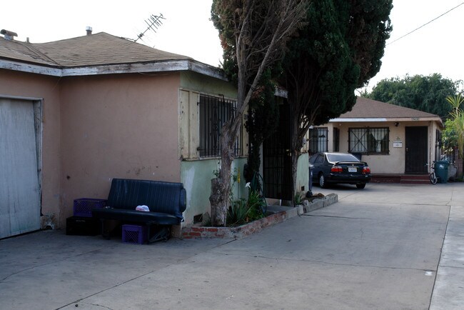 4256-4258 W 106th St in Inglewood, CA - Building Photo - Building Photo