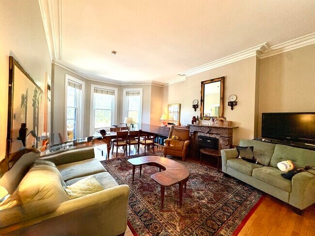 86 Commonwealth Ave in Boston, MA - Building Photo - Building Photo