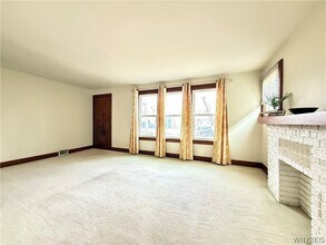 245 Hamilton Dr in Buffalo, NY - Building Photo - Building Photo