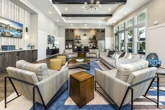 The Clarke at Kendall Town Apartments in Jacksonville, FL - Foto de edificio - Building Photo