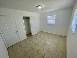 726 21st St in West Palm Beach, FL - Building Photo - Building Photo