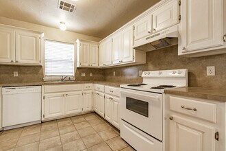 3745 NW 33rd St in Oklahoma City, OK - Building Photo - Building Photo