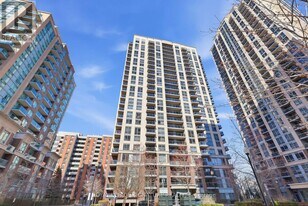 5 Michael Power Pl in Toronto, ON - Building Photo