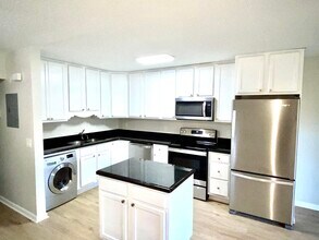 102 N Lakeside Dr in Lake Worth Beach, FL - Building Photo - Building Photo