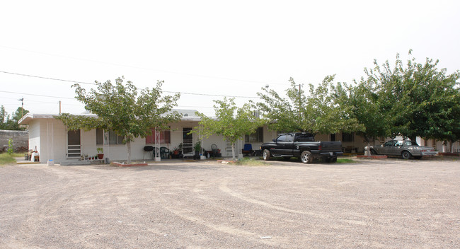 5888 Doniphan Dr in El Paso, TX - Building Photo - Building Photo