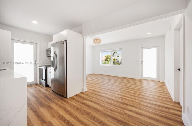 3430 SW 15th St in Miami, FL - Building Photo - Building Photo