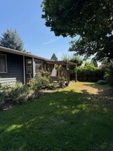 4450 Murdock Ct NE in Salem, OR - Foto de edificio - Building Photo