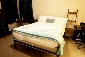 1610 Windridge Dr in Lockhart, TX - Building Photo - Building Photo