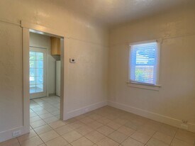 1034 W Julian St in San Jose, CA - Building Photo