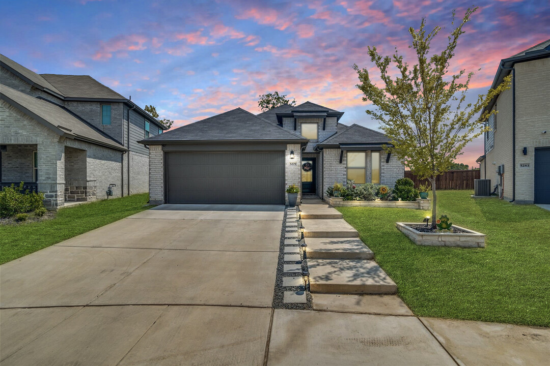 5279 Amistad Ave in Royse City, TX - Foto de edificio