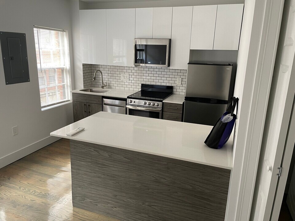 65 Joy St in Boston, MA - Building Photo