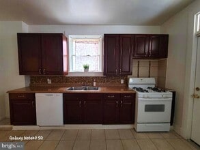 5632 Belair Rd in Baltimore, MD - Foto de edificio - Building Photo