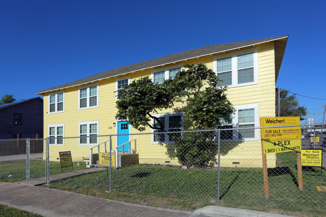 1301 Morgan Ave in Corpus Christi, TX - Building Photo - Building Photo