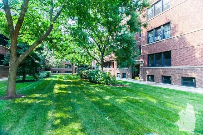2516 N Kedzie Blvd in Chicago, IL - Building Photo - Building Photo