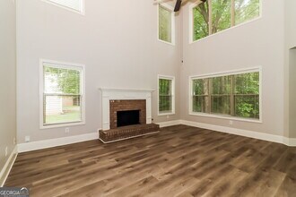 1050 Cureton Dr in Austell, GA - Building Photo - Building Photo