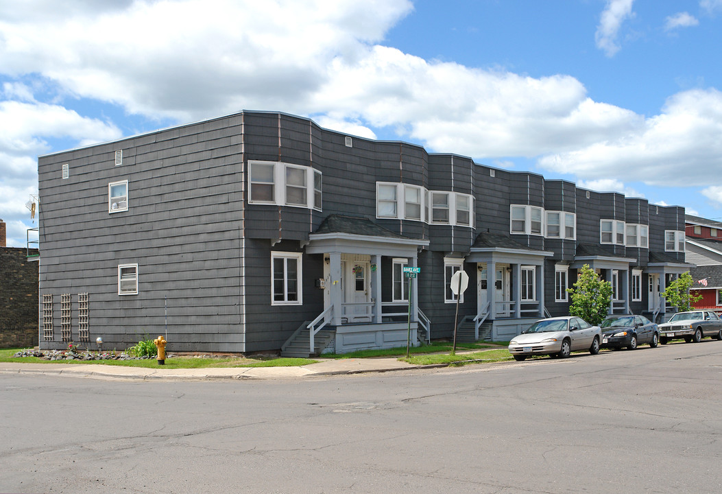 1900-1914 N 13th St in Superior, WI - Foto de edificio