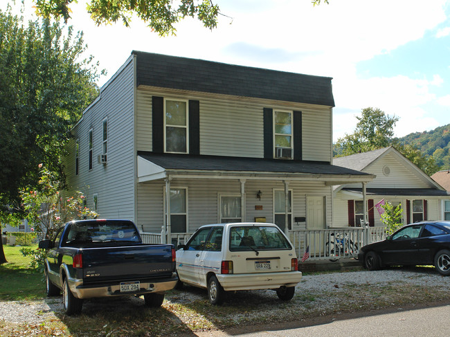 5407 Venable Ave SE in Charleston, WV - Building Photo - Building Photo