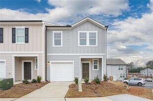 2010 Ayla Dr in Douglasville, GA - Building Photo