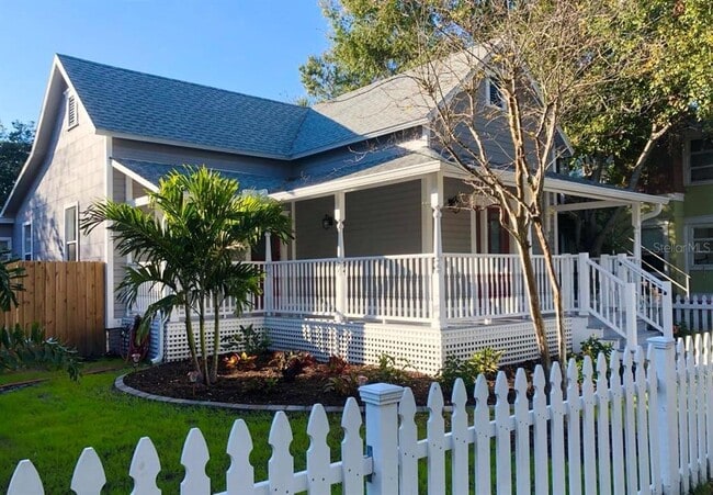 property at 812 6th St N