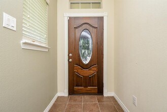 8908 Clovermist Dr in Houston, TX - Foto de edificio - Building Photo