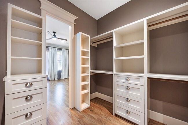 property at 212 W 6th St