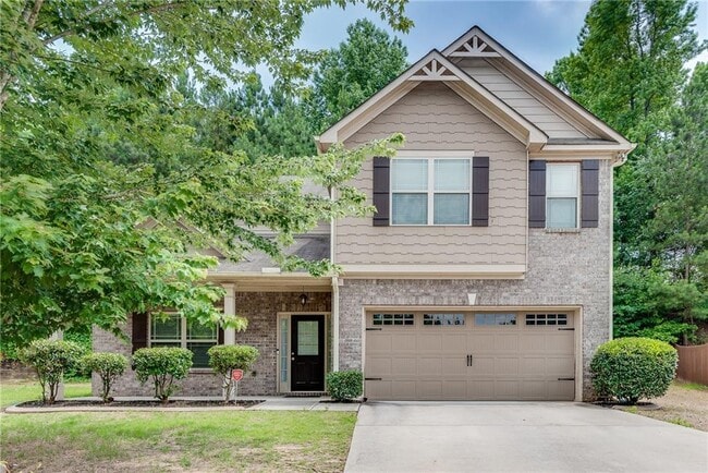 property at 933 Whitfield Oak Way NE