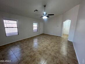 10903 E Arcadia Ave in Mesa, AZ - Building Photo - Building Photo