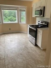 1455 E Forks Rd in Bay Shore, NY - Building Photo - Building Photo