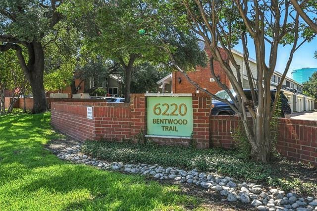 property at 6220 Bentwood Trail