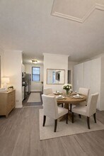 642 N Dearborn St in Chicago, IL - Building Photo - Building Photo