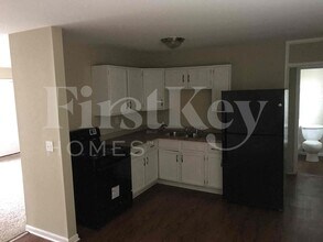 955 Lorraine Ave in Waukegan, IL - Building Photo - Building Photo