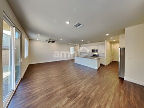 588 Lotus Land Ave in Las Vegas, NV - Building Photo - Building Photo