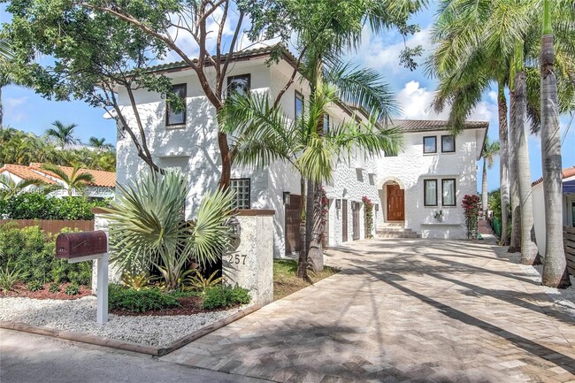 property at 257 N Coconut Ln