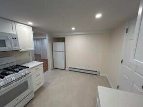 90 Havemeyer Ln in Old Greenwich, CT - Foto de edificio - Building Photo