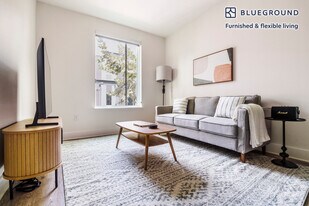 1301 W Koenig Ln in Austin, TX - Building Photo