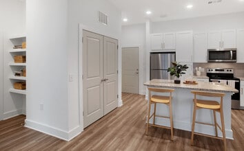 The Darnell in Norcross, GA - Foto de edificio - Building Photo