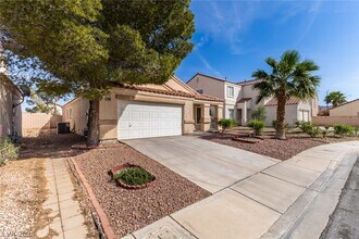 1000 Pleasant Run Ct in Henderson, NV - Building Photo - Building Photo