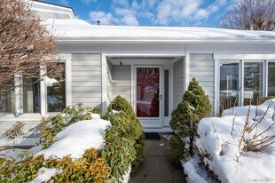 785 Heritage Hills in Somers, NY - Building Photo