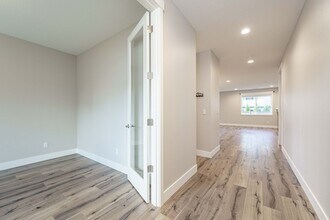 8989 N Kale Cir in Camas, WA - Building Photo - Building Photo