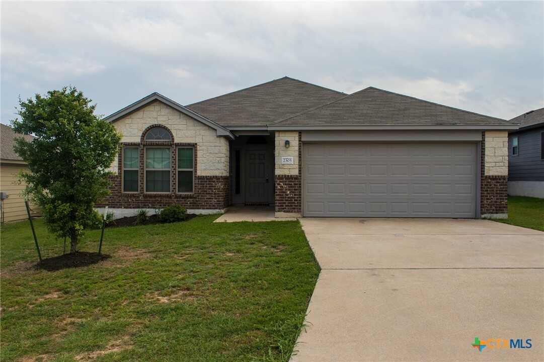 2305 Vicksburg Ln in Temple, TX - Building Photo